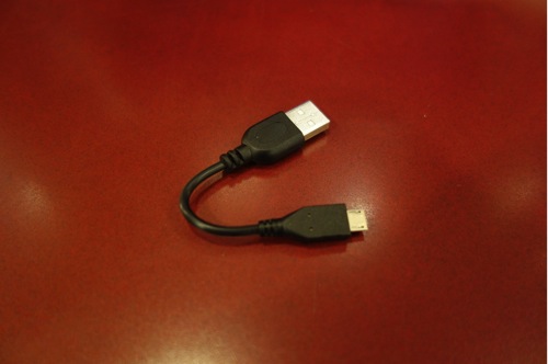 長さわずか10cmの充電専用マイクロUSBケーブルを買ってみた