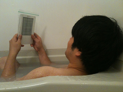 風呂でkindle(キンドル)を使って読書