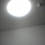 照明がやっと全部屋につきました