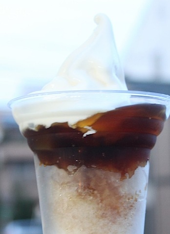 【スイーツ】土曜のおやつ：ミニストップ「ハロハロパチパチコーラ」