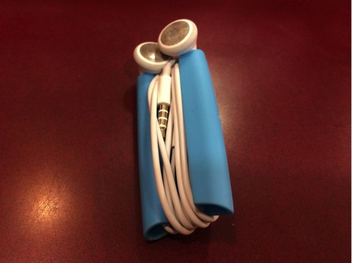 【動画あり】イヤホンケーブルが絡まない！巻き取って収納できる Wrapster