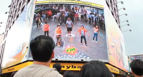 これは楽しそう！街頭で架空のダンサーとダンスを楽しむ「f&n AR screen」（動画あり）