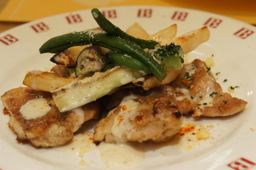 東京秋葉原にある「バケット ヨドバシＡＫＩＢＡ店」で「タンドリーチキン焼き野菜添え チーズ風味」を食す！