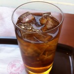 「アイスほうじ茶」を「カフェ・ベローチェ 岩本町駅前店」で飲む！