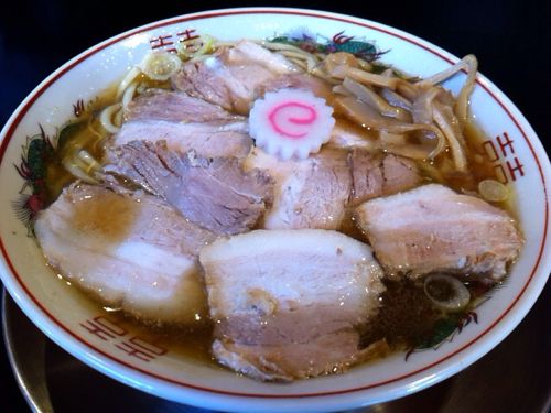 煮干しの存在感！東京・中野にある「肉煮干し中華そば　さいころ」で「肉煮干し中華そば」を食す！