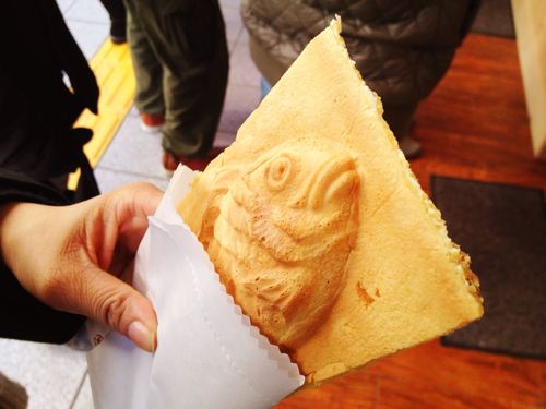 立派な羽根つき！ 東京・中野にある「神田達磨（だるま） 中野店」で「たい焼き」を食す！