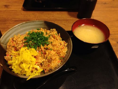 量がすごい！ 「伝説のすた丼」の「辛チャーハン」を食べてきた