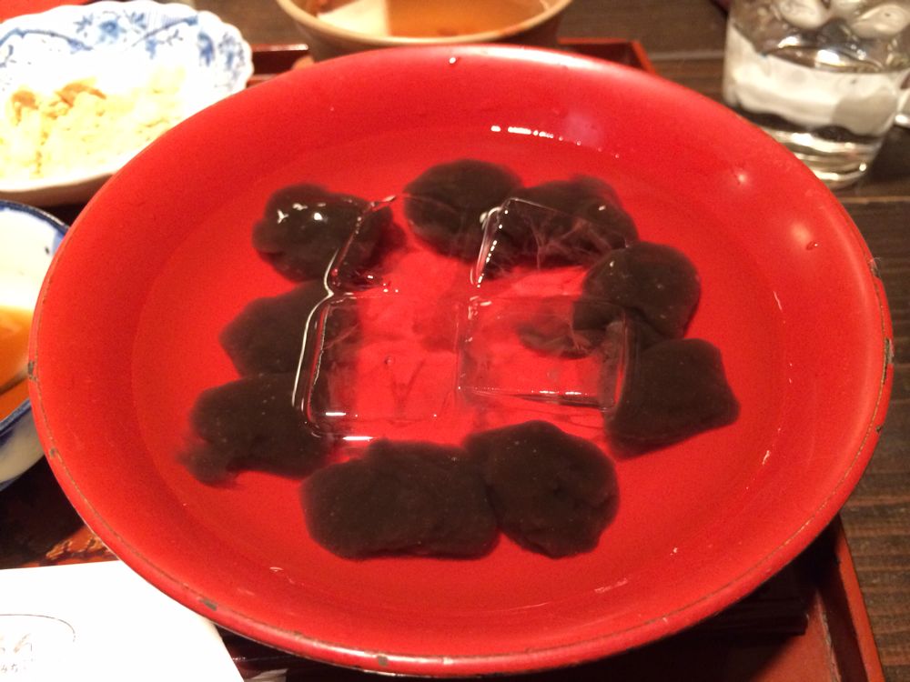 広島・尾道の甘味処「ととあん」で本わらびもちを食べたら、きな粉を石臼で挽く体験もできたぞ！